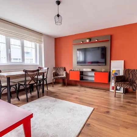Apartman Nisantasi Ev *